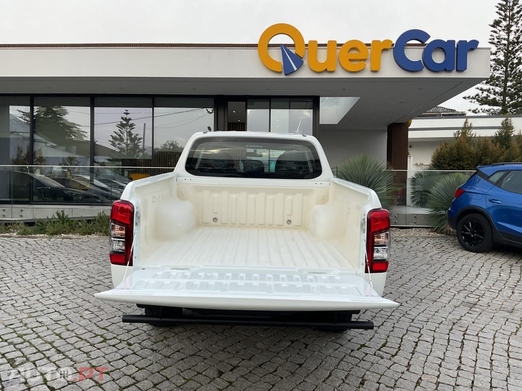 Mitsubishi L200 2.3 DI-D CD Invite Strakar Look 4WD