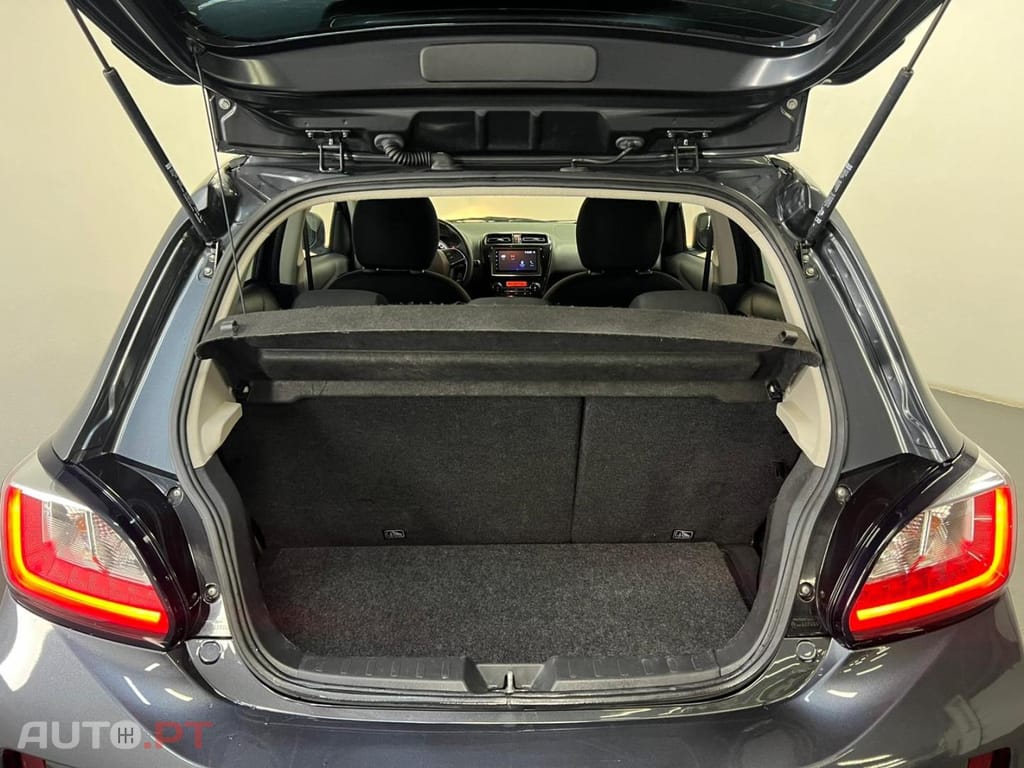 Mitsubishi Space Star 1.2 Connect Edition INTENSE