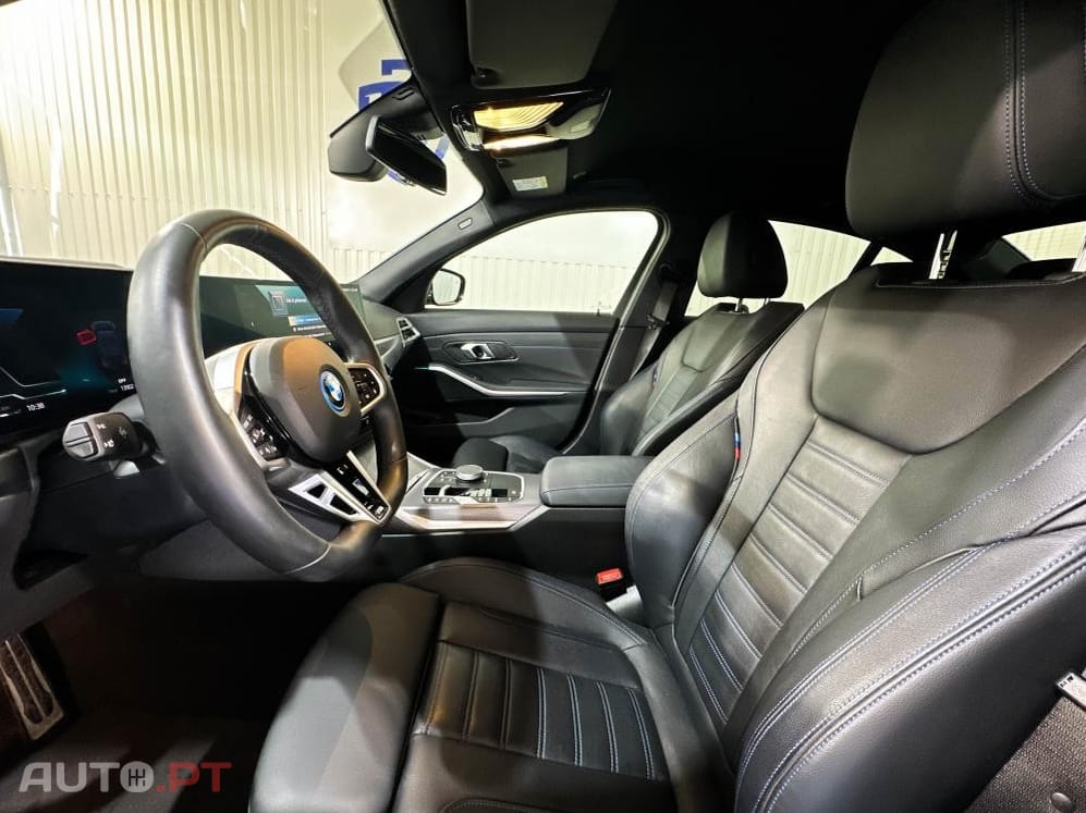 BMW 330 e Pack Desportivo M Auto