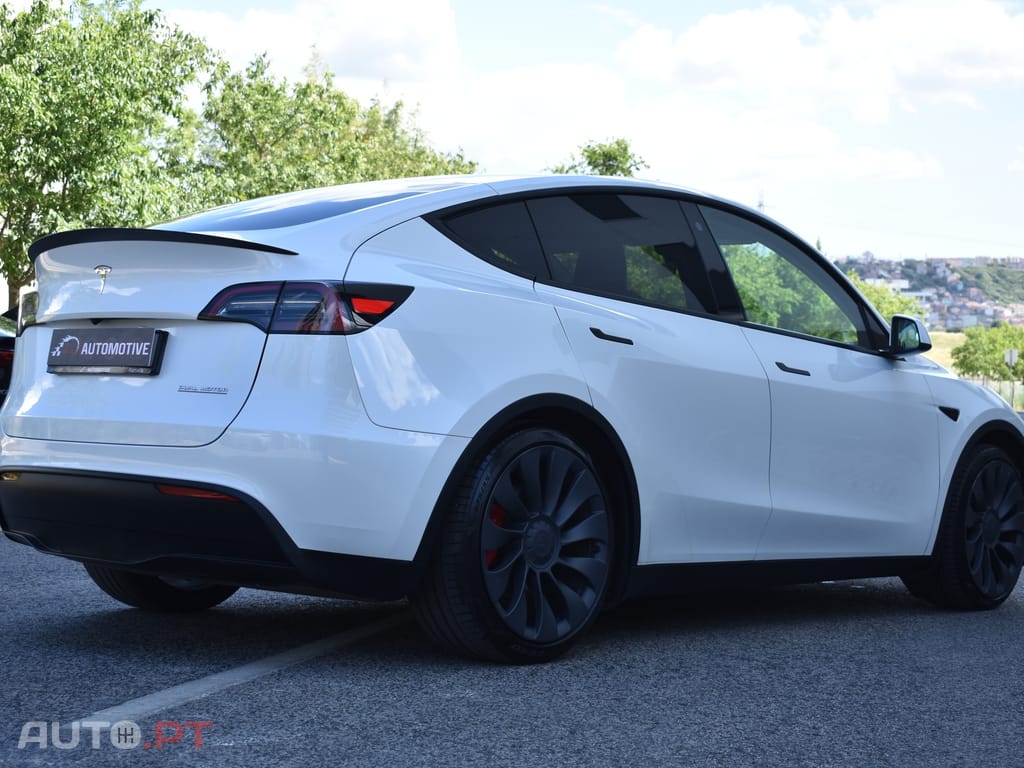 Tesla Model Y Performance Tração Integral