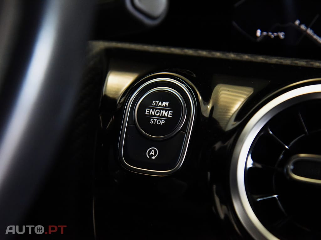 Mercedes-Benz A 180 D AUTO. SEDAN