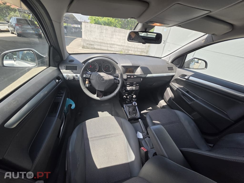 Opel Astra 1.7 CDTi Selection Business