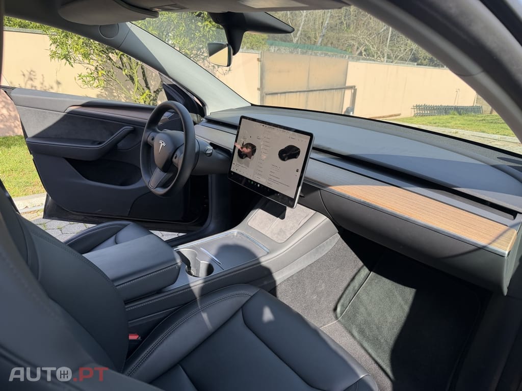 Tesla Model Y Long Range Dual Motor AWD