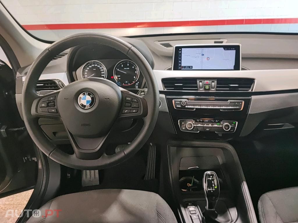 BMW X1 16 d sDrive Pack Essence Auto