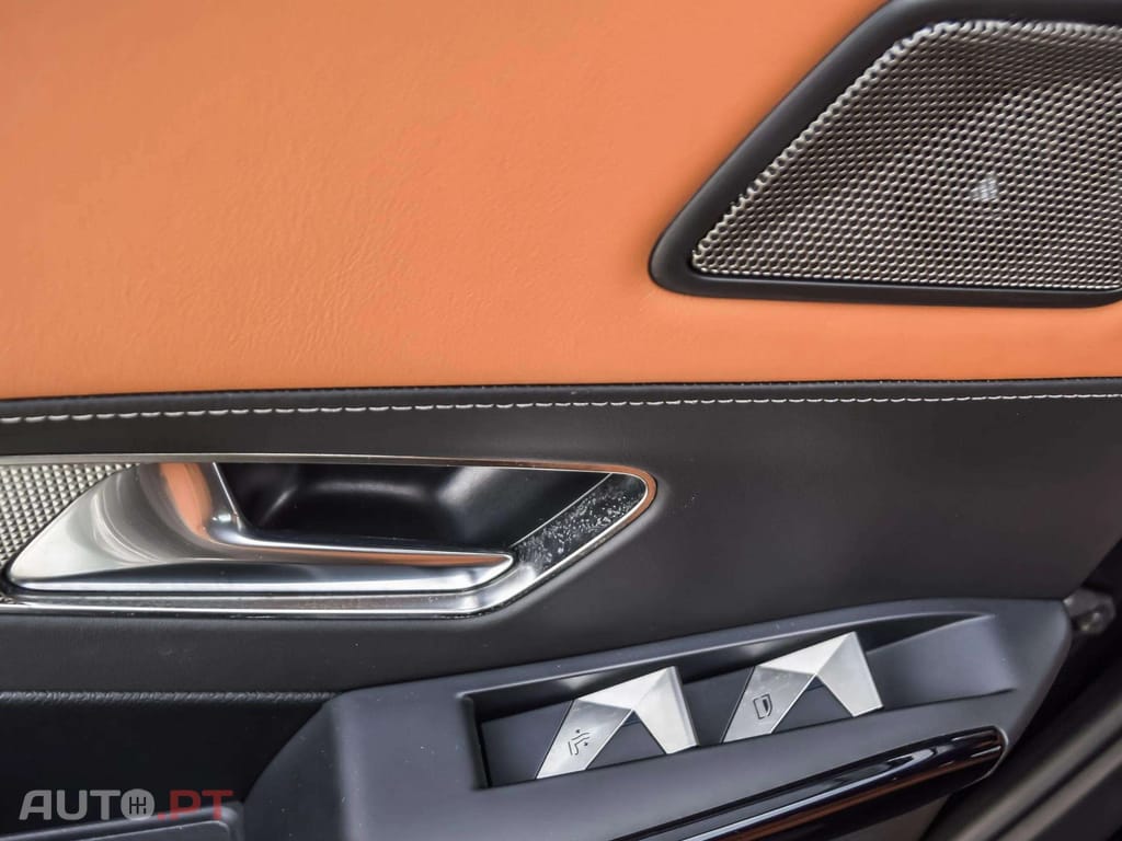 DS DS7 Crossback E-Tense 4x4 Opera EAT8