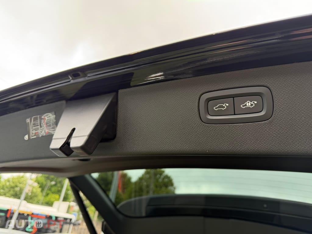 Volvo XC90 2.0 T8 PHEV Inscription Expression AWD