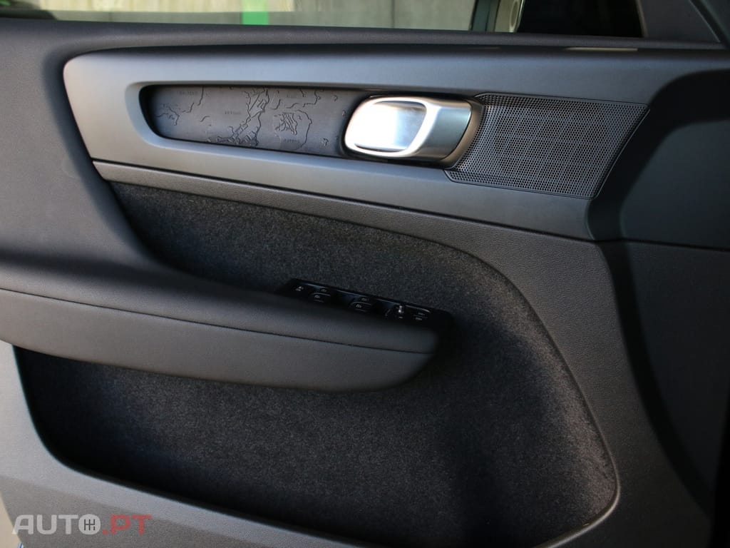 Volvo XC40 Recharge Core