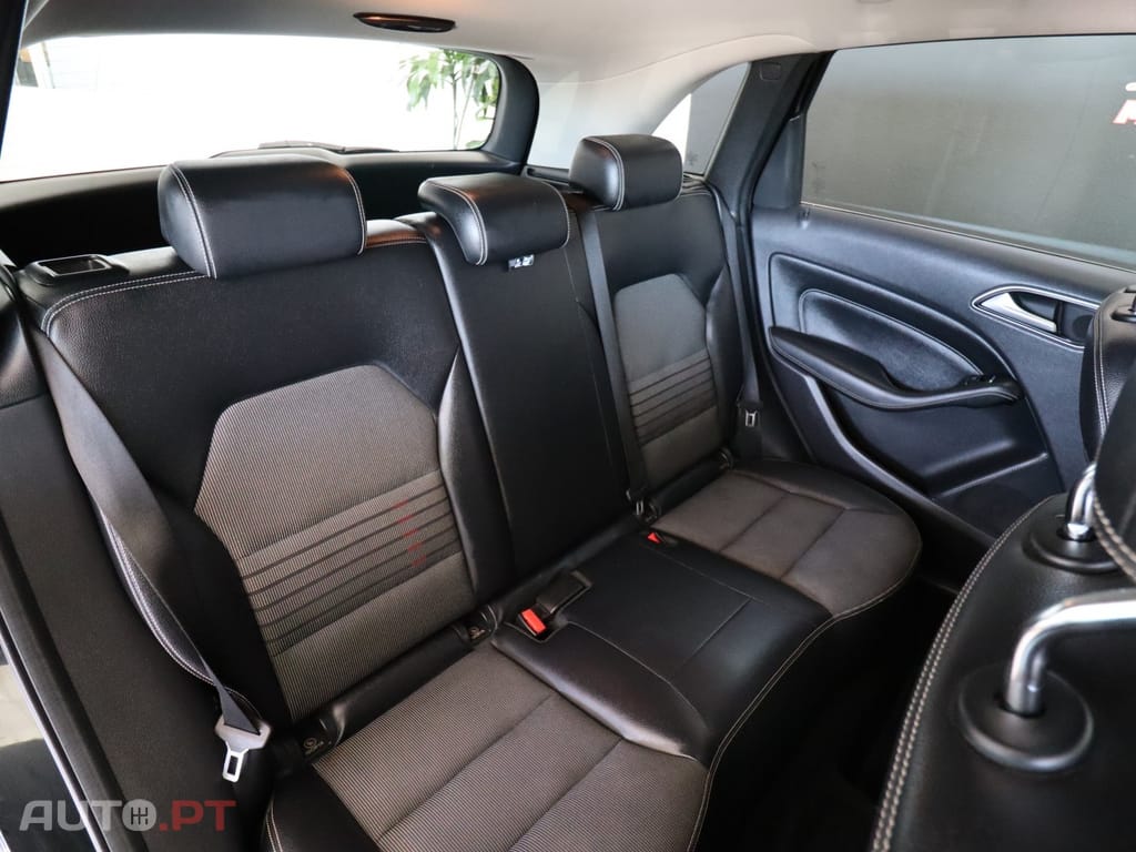 Mercedes-Benz B 180 CDi Urban — fotografia 11