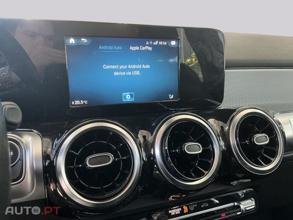 Mercedes-Benz GLB 200 Business I.V.A DEDUTIVEL 