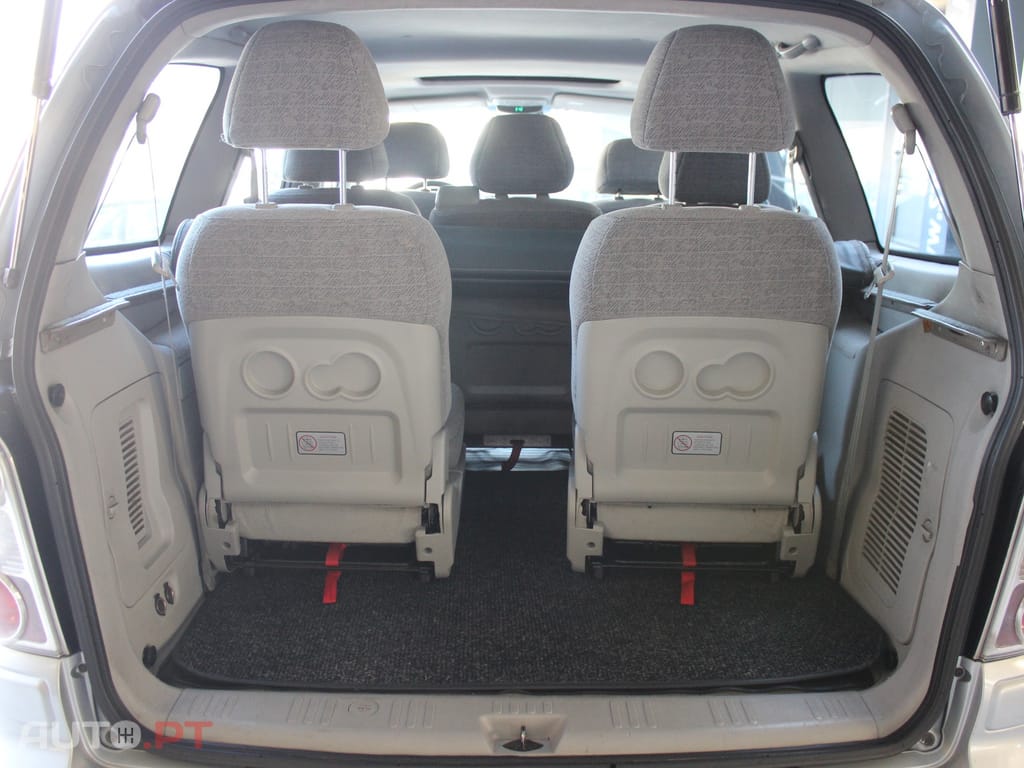 Hyundai Trajet 2.0 CRDi GL