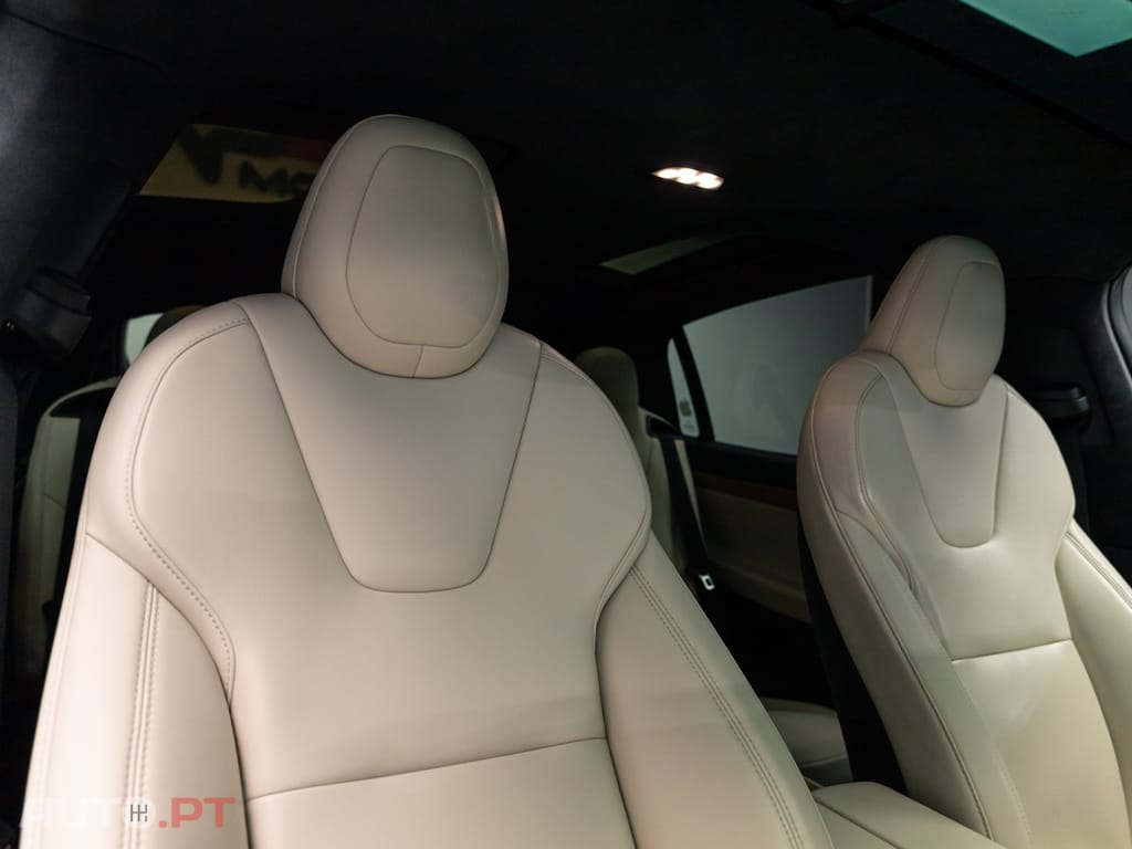 Tesla Model X 100 kWh Long Range AWD