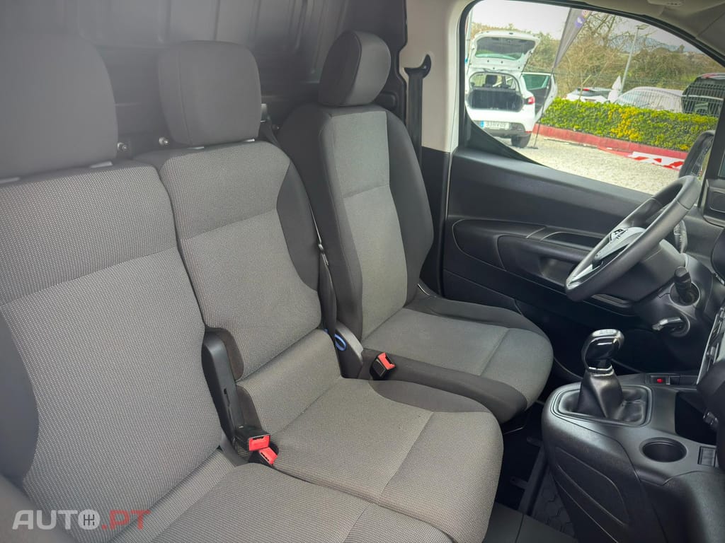 Opel Combo 1.5 CDTI 3 LUG. LONGA ENJOY