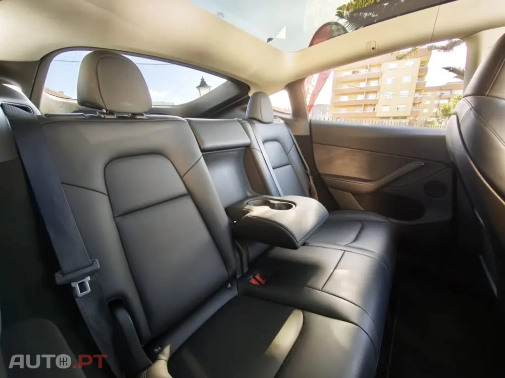 Tesla Model Y RWD