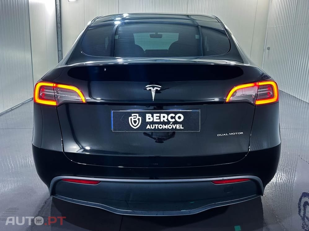 Tesla Model Y Long Range Dual Motor AWD