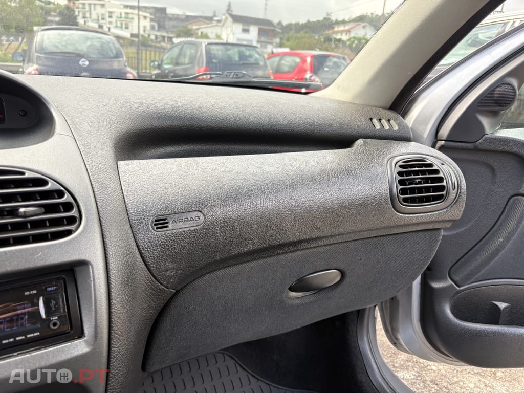 Peugeot 206 1.6 HDi XS