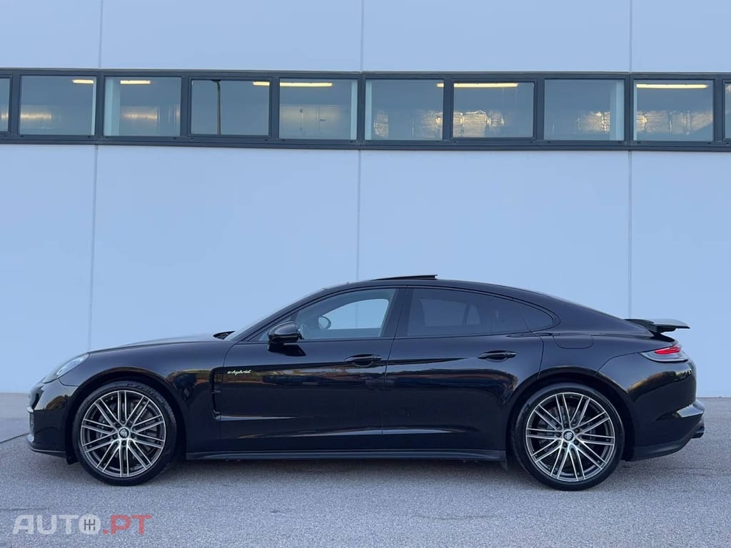 Porsche Panamera 4 E-Hybrid