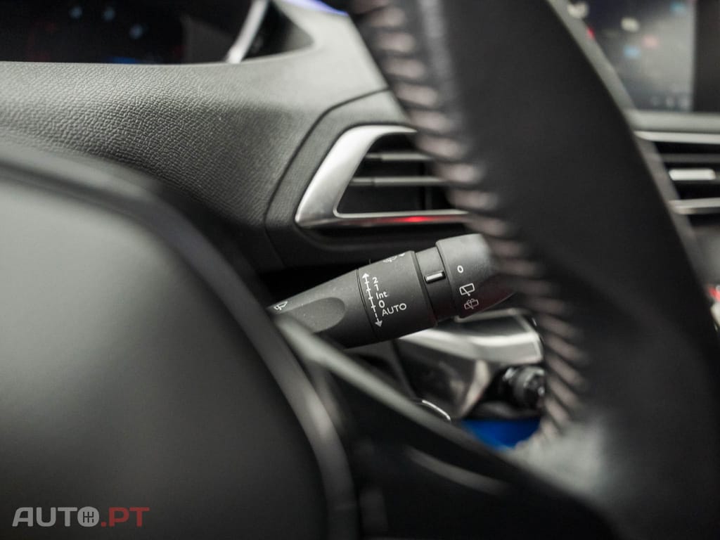 Peugeot 3008 1.5 BlueHDi Active