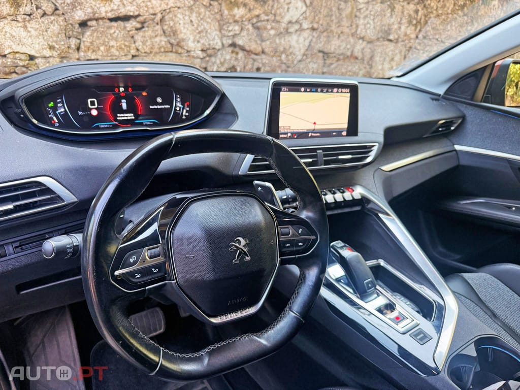 Peugeot 3008 1.5 BlueHDi Allure EAT8