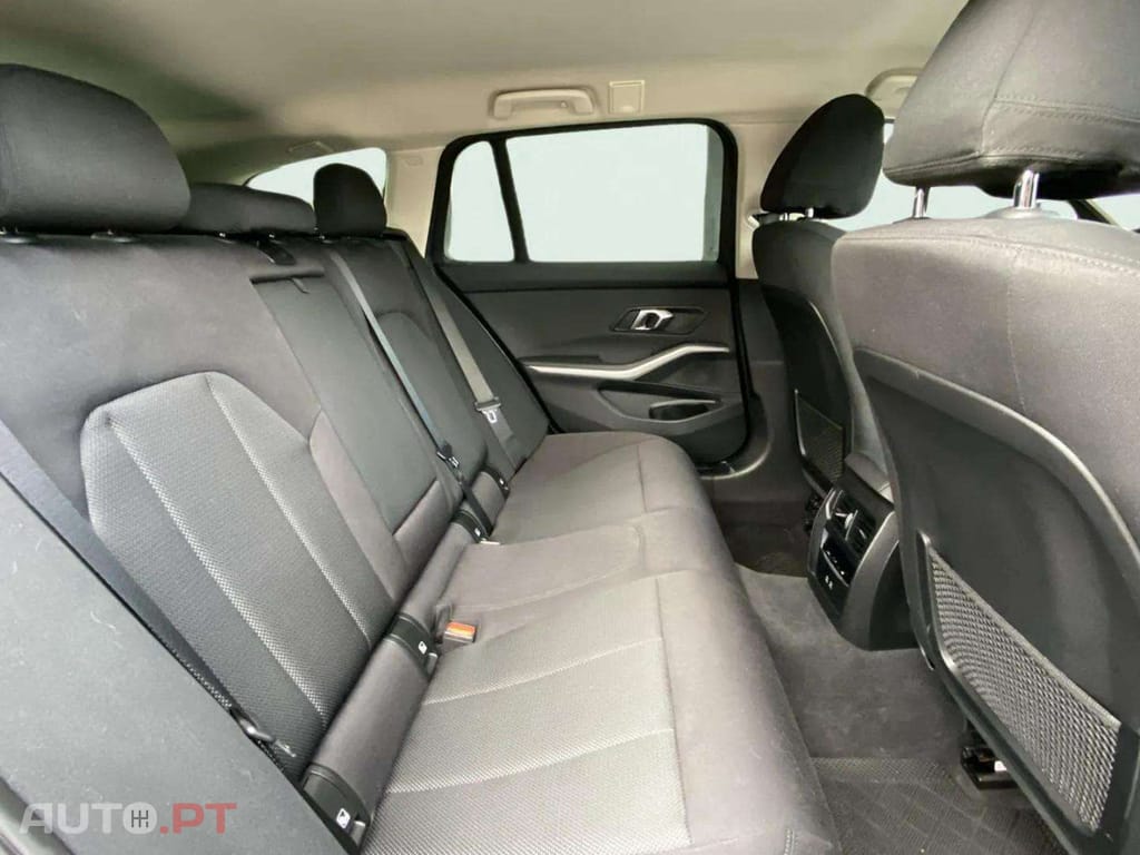 BMW 330 e Touring Corporate Edition Auto