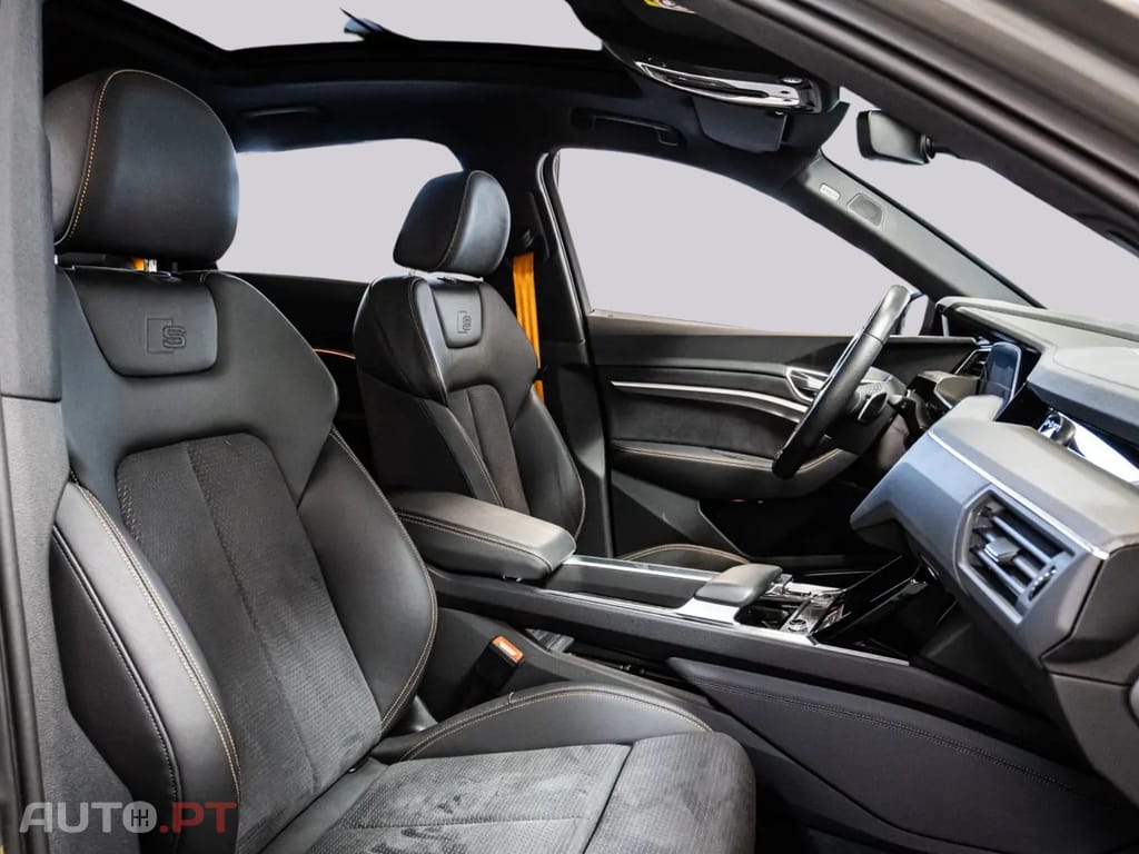 Audi E-Tron I.V.A DEDUTÍVEL 55 S LINE BLACK EDITION