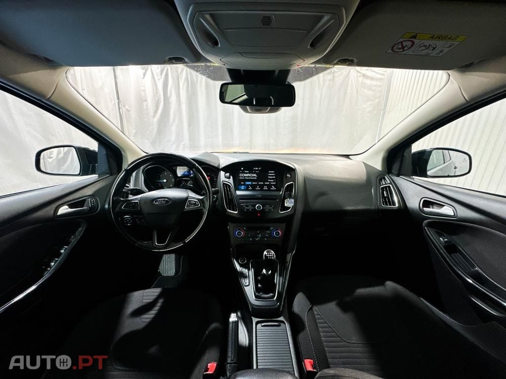 Ford Focus 1.5 EcoBlue S&S Aut. TITANIUM DESIGN