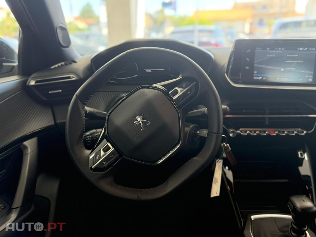 Peugeot 2008 1.2 PureTech Active