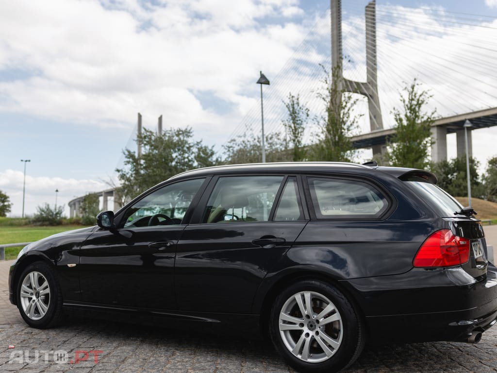 BMW 320 BMW 320d Touring Automatic