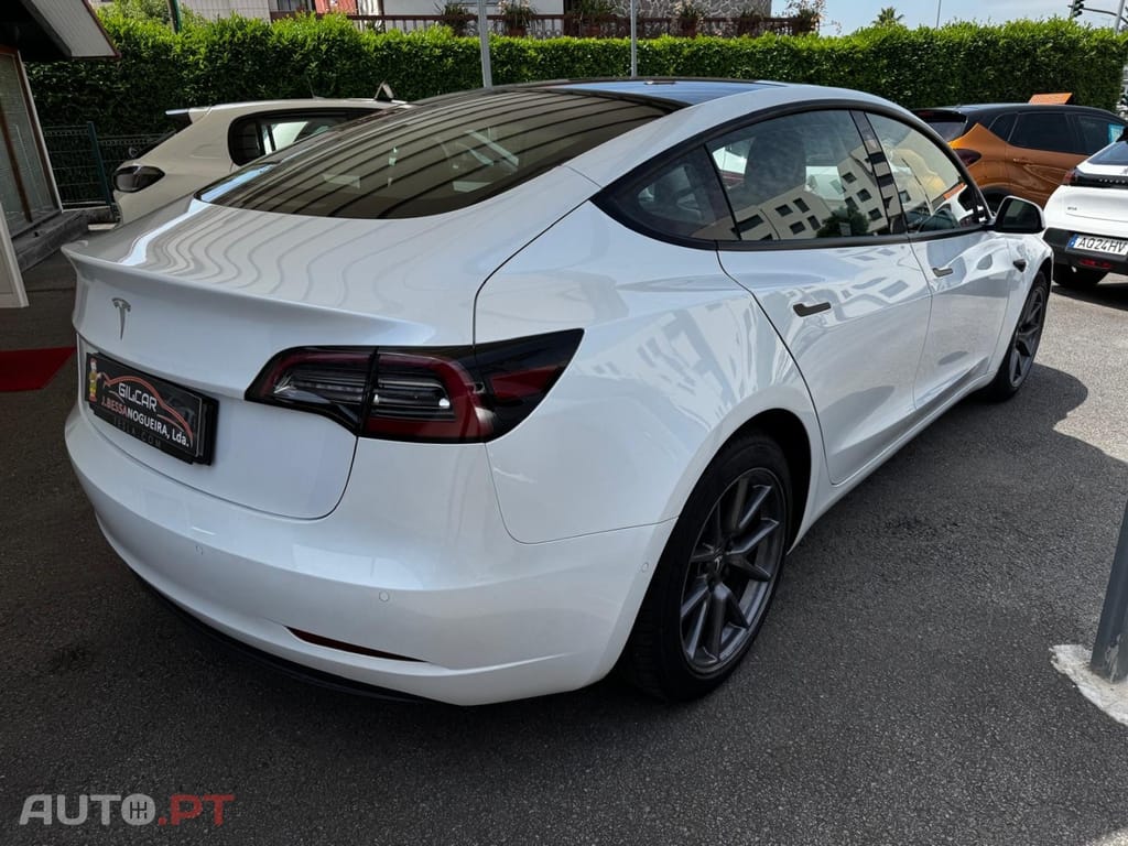 Tesla Model 3 Standard Range Plus RWD
