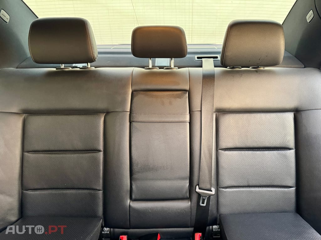 Mercedes-Benz E 300 BlueTEC Hybrid Avantgarde