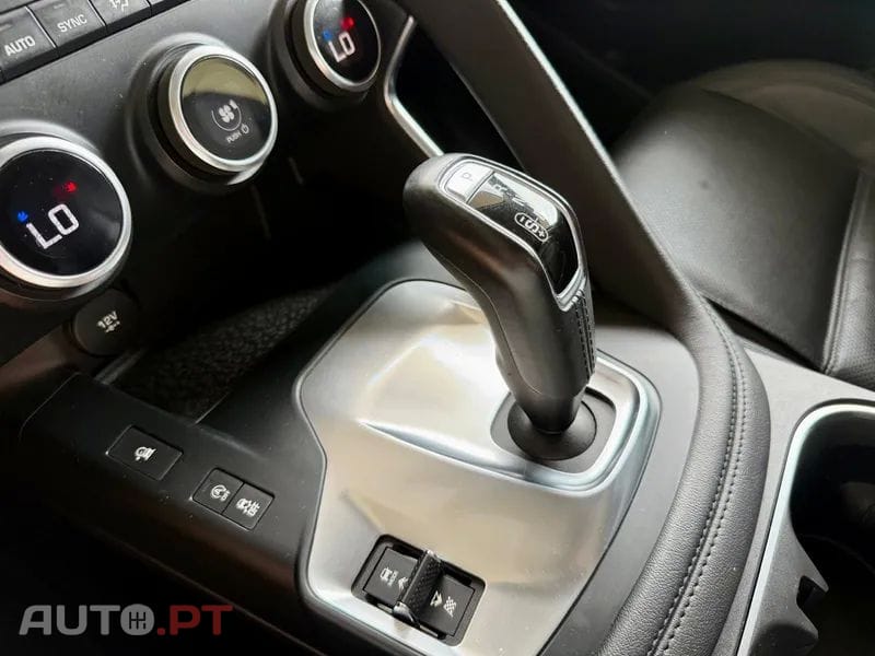 Jaguar E-Pace 2.0 i4D R-Dynamic S AWD Aut.