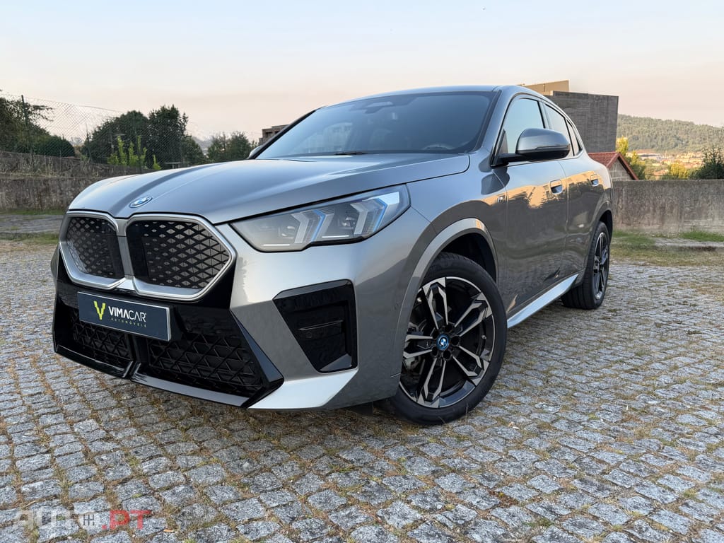 BMW iX2 eDrive20 Pack Desportivo M — fotografia 20
