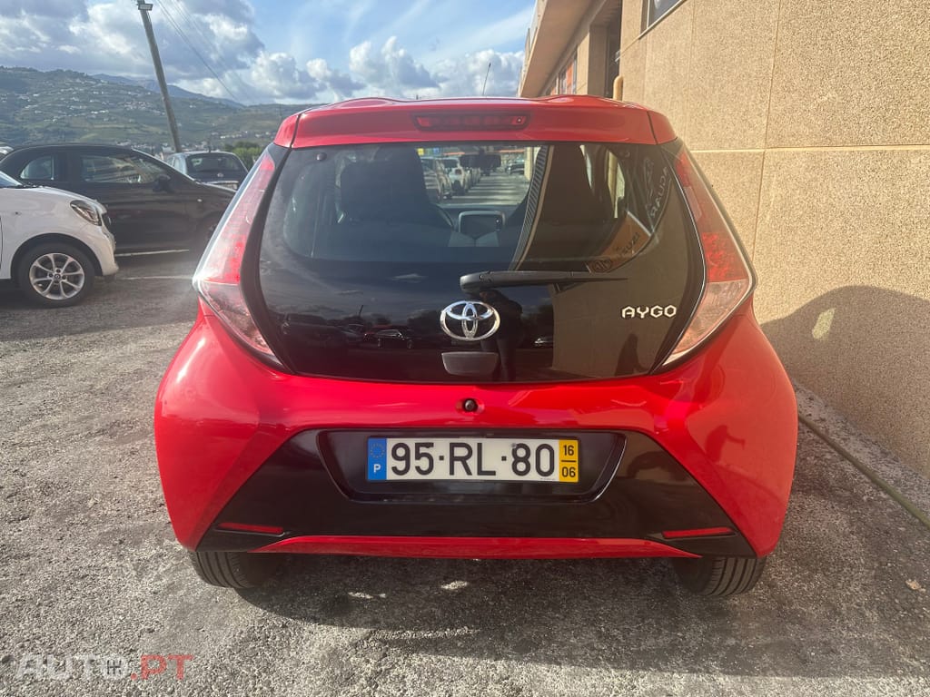 Toyota Aygo 1.0 X-Play Plus