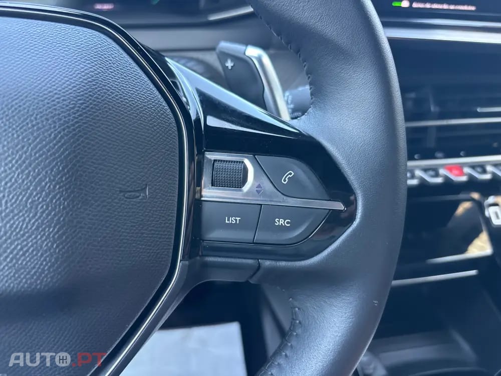 Peugeot 2008 Hybrid 145 e-DSC Allure