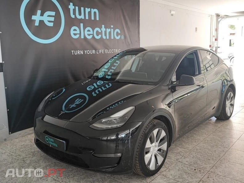 Tesla Model Y Standard RWD