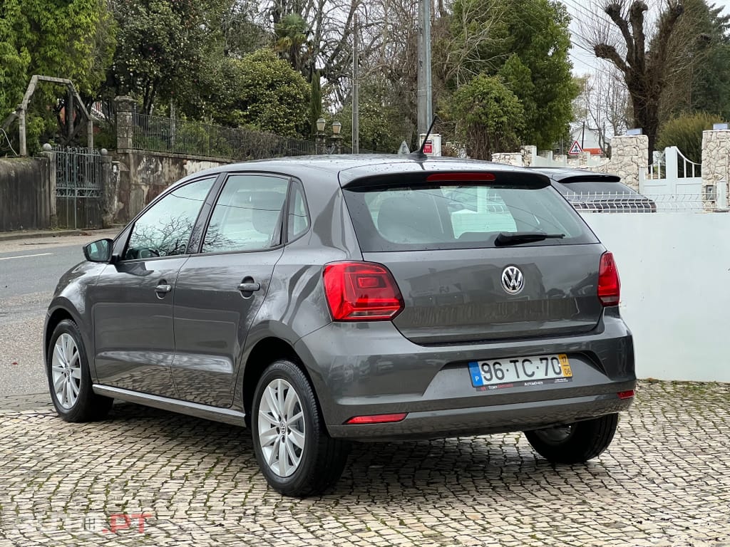 Volkswagen Polo 1.0 Confortline