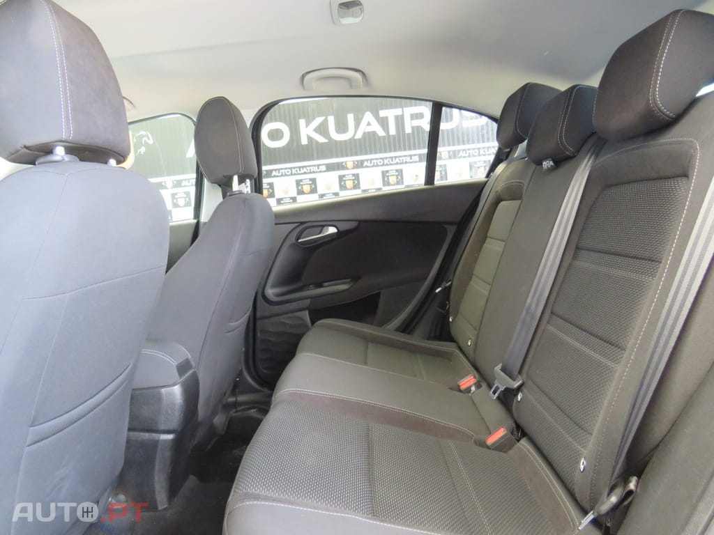 Fiat Tipo 1.3 M-Jet Lounge