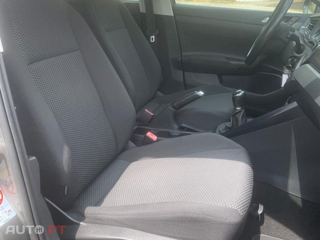 Volkswagen Polo 1.0 Confortline