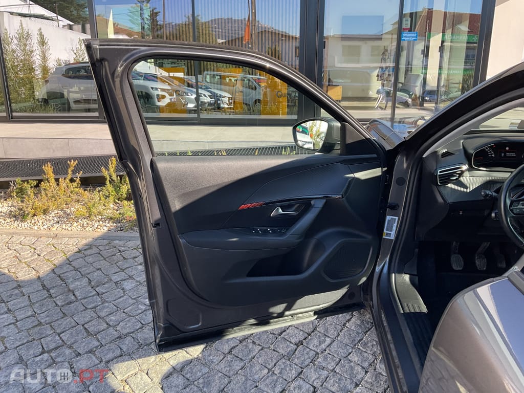 Peugeot 2008 1.5 BlueHDi Active Pack