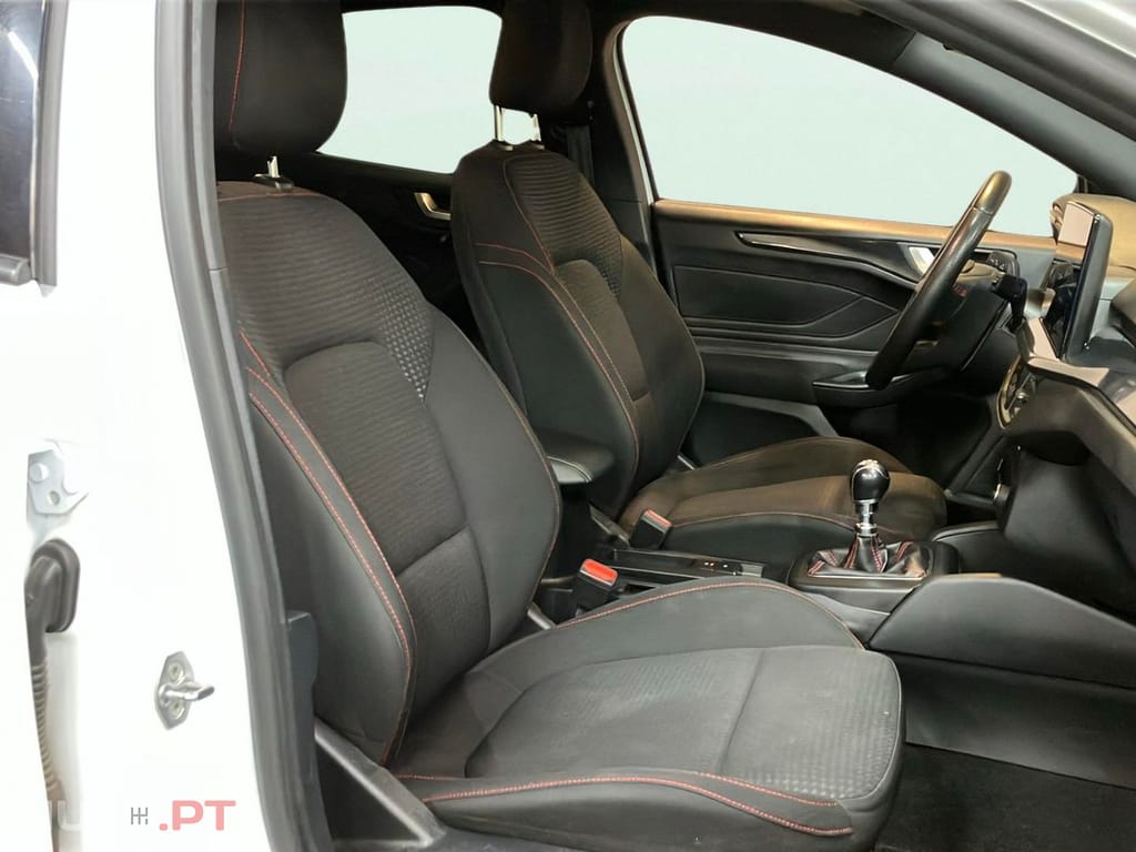 Ford Focus 1.0 EcoBoost MHEV ST-Line