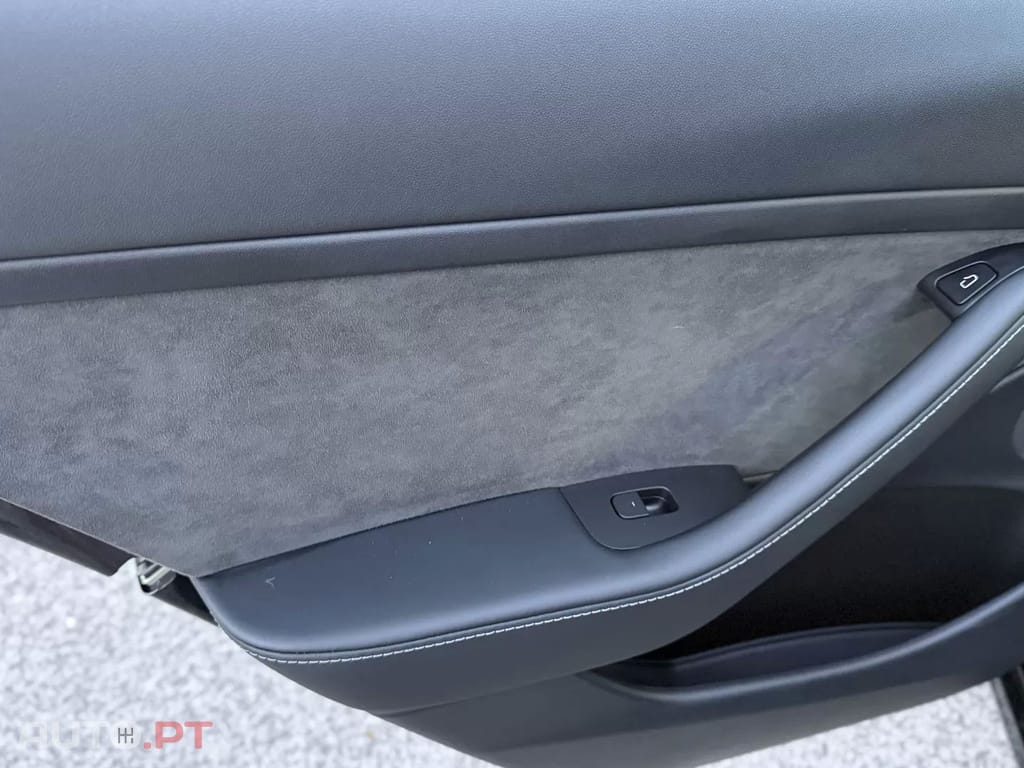 Tesla Model 3 Standard Range Plus RWD