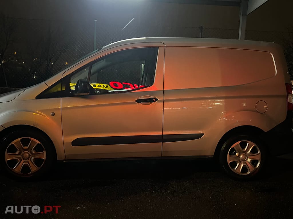 Ford Courier Comercial
