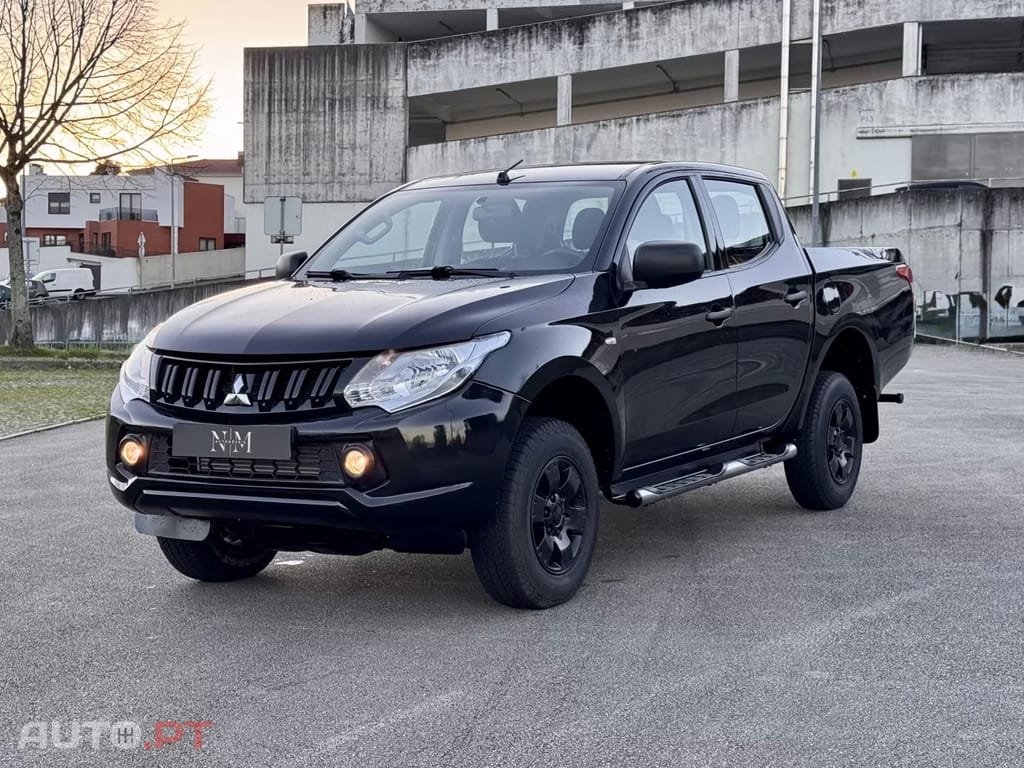 Mitsubishi L200  2.4 DI-D CD Invite 2WD