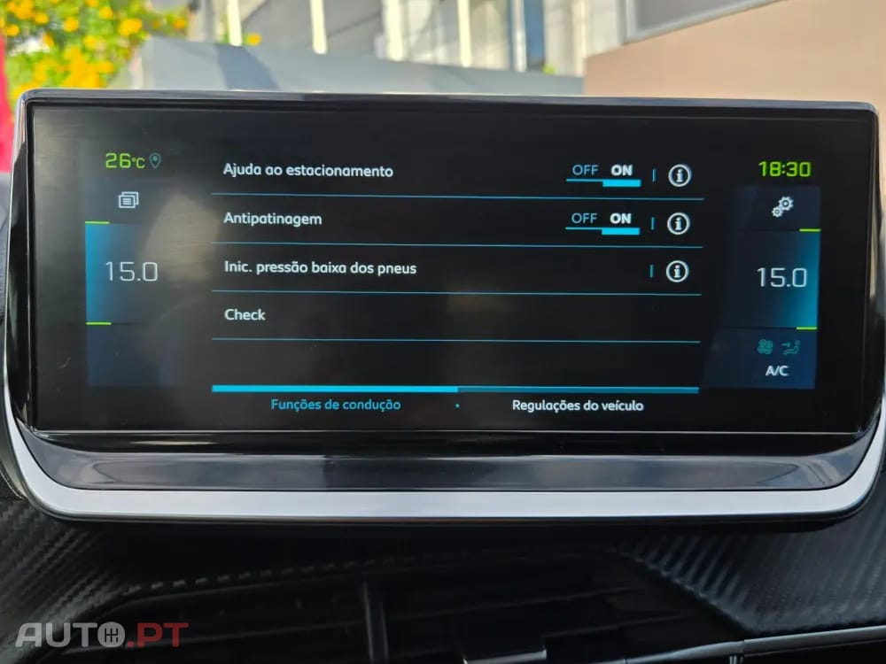 Peugeot E-2008 50 kWh Allure Pack
