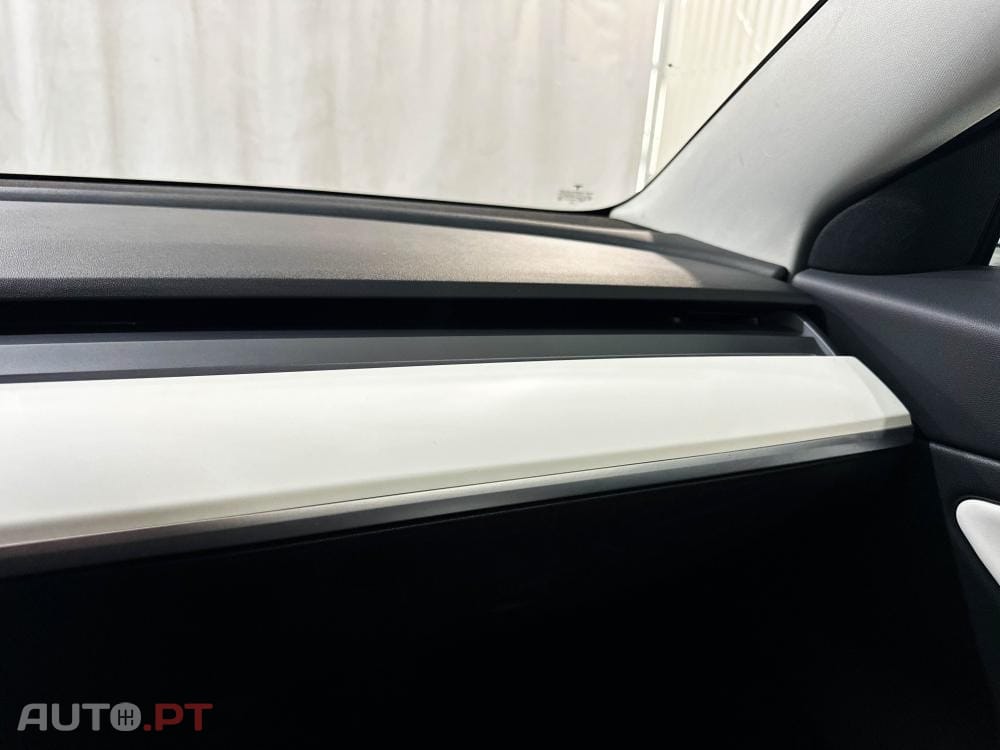 Tesla Model 3 Long-Range Dual Motor AWD