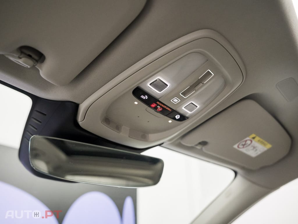 Volvo XC60 2.0 T6 PHEV Core AWD