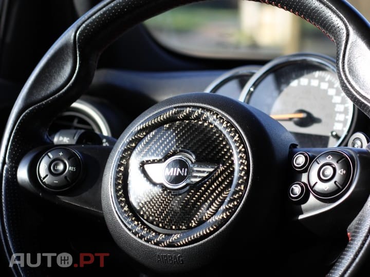 MINI Cooper Cooper SD Auto Desportiva