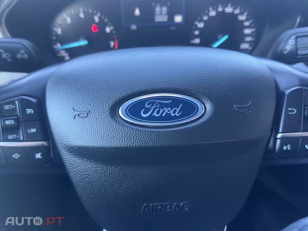 Ford Focus SW 1.0 EcoBoost MHEV ST-Line X