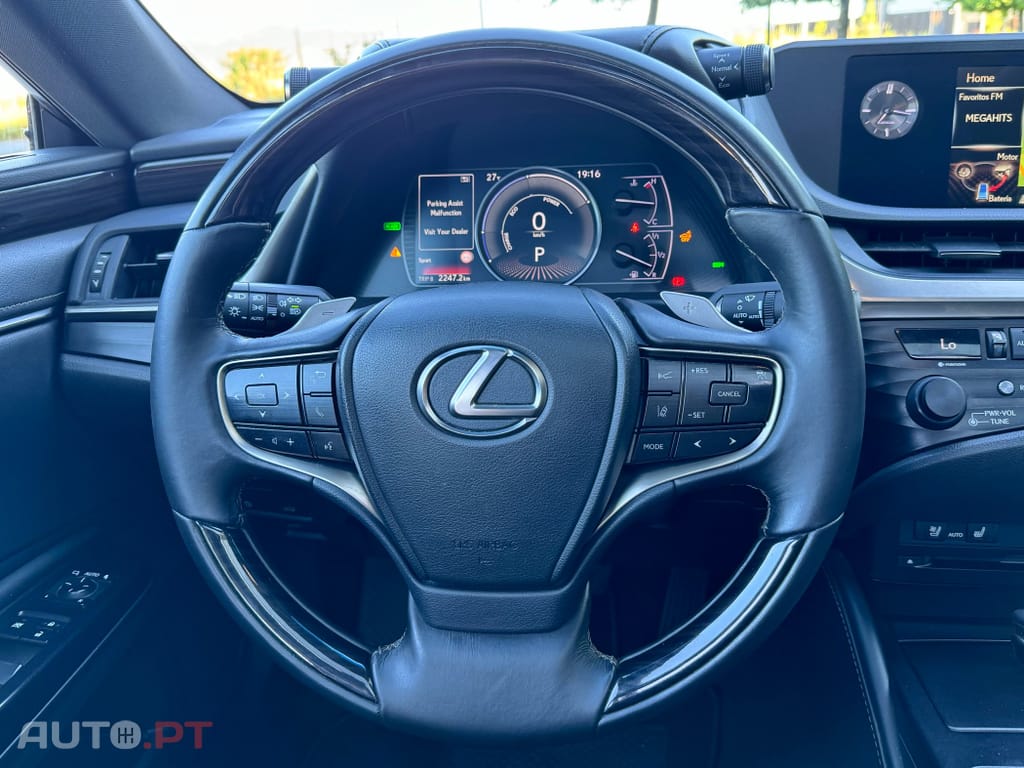 Lexus ES Executive+