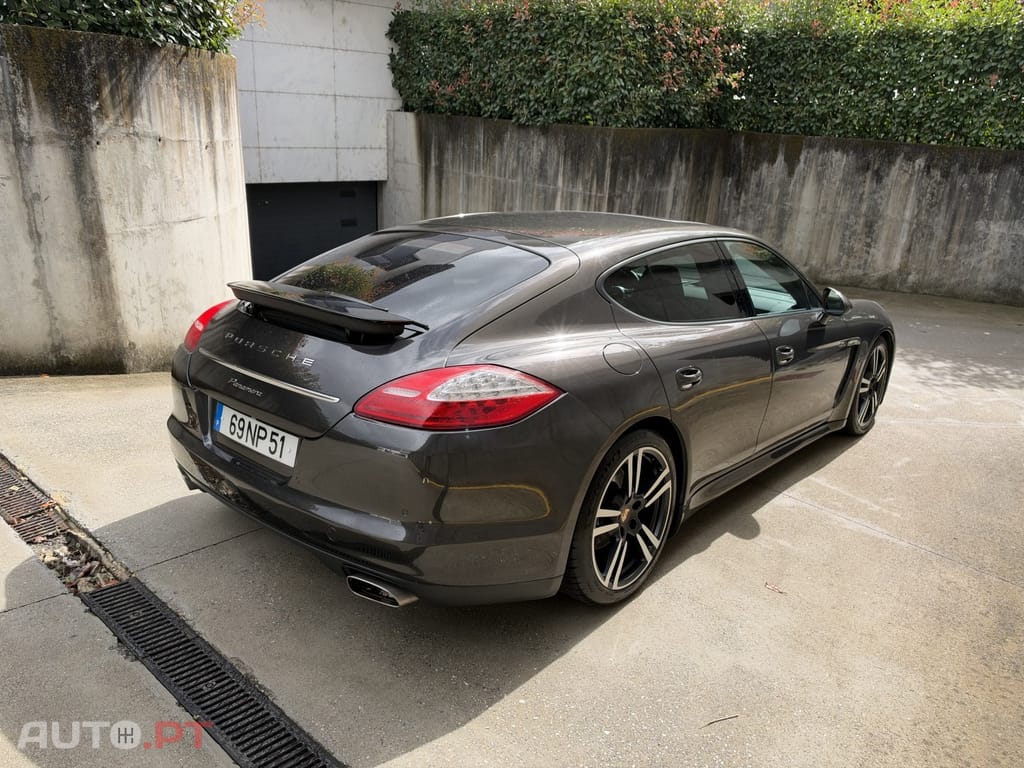 Porsche Panamera Platinum Edition