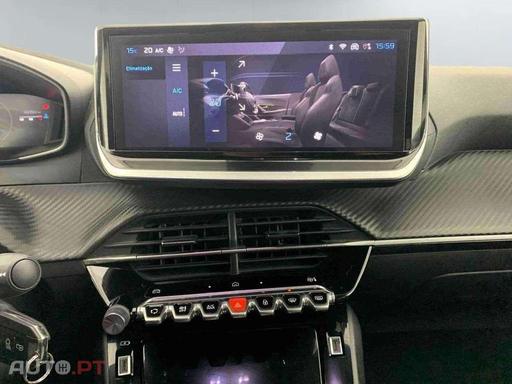 Peugeot 2008 1.2 PureTech EAT8 Allure